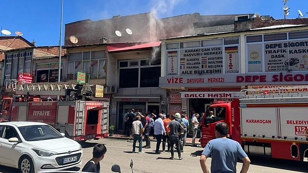 Elazığ'da Çatı Yangını