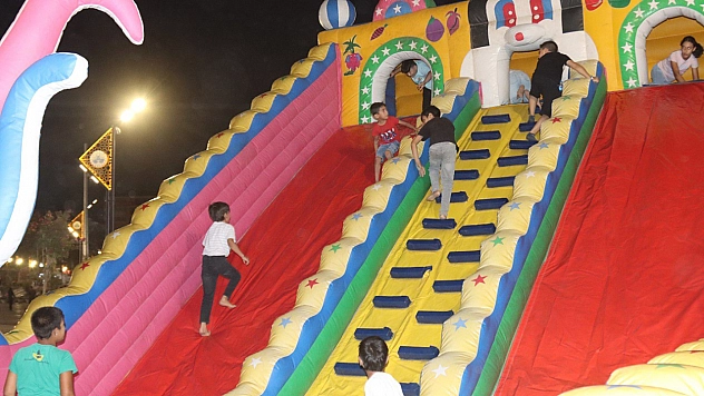 Elazığ'da çocuk şenlikleri başladı