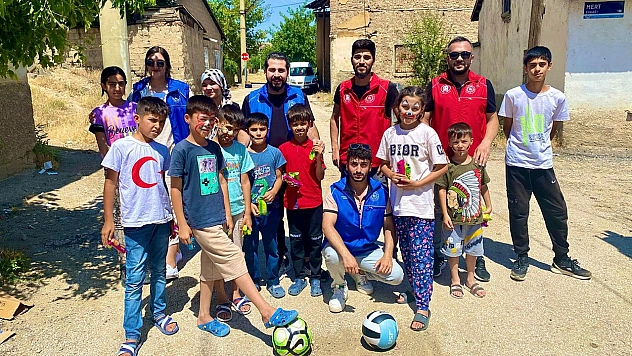 Elazığ'da Çocuklar Sokak Oyunları ile Keyifli Anlar Yaşadı