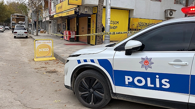 Elazığ'da dehşet anlar: İş yerine silahlı saldırı