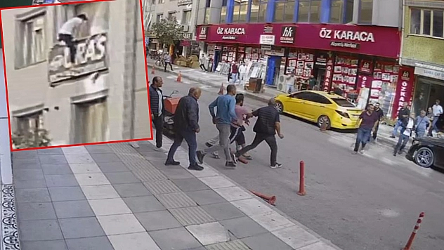 Elazığ'da deprem anında bir vatandaş camdan atlamaya çalıştı!