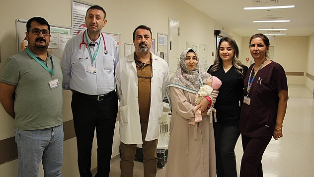 Elazığ'da diyafram fıtığı olan bebek sağlığına kavuştu