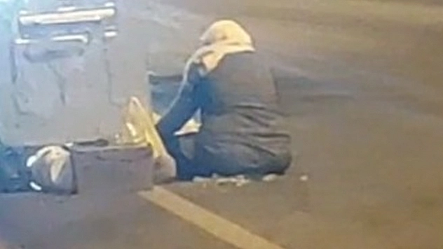 Elazığ'da duygu sömürüsü yapan şahıs kameralara yansıdı