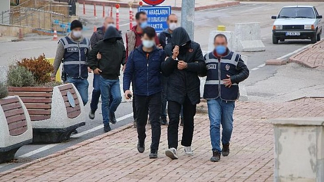 Ev Ve Otomobilden Hırsızlık Yapan 2 Kişi Tutuklandı