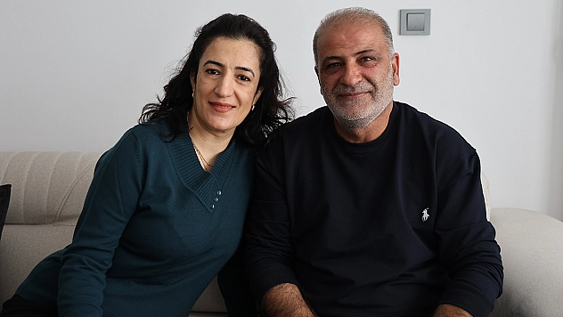 Elazığ'da Evine yerleşen depremzede: 'Biz yaz gitti diye üzülmedik çünkü evin içerisi de yaz gibi'