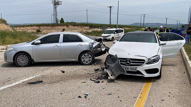 Elazığ'da feci kaza: 1'i hamile 4 yaralı