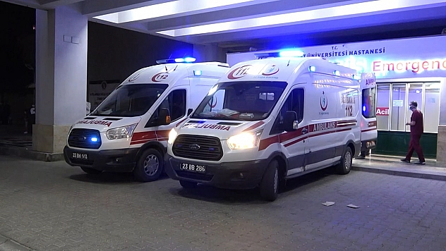 Elazığ'da feci kaza: 1 ölü, 2 yaralı