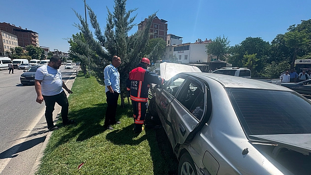 Elazığ'da feci kaza: 3 yaralı