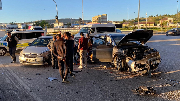 Elazığ'da feci kaza! 4 yaralı