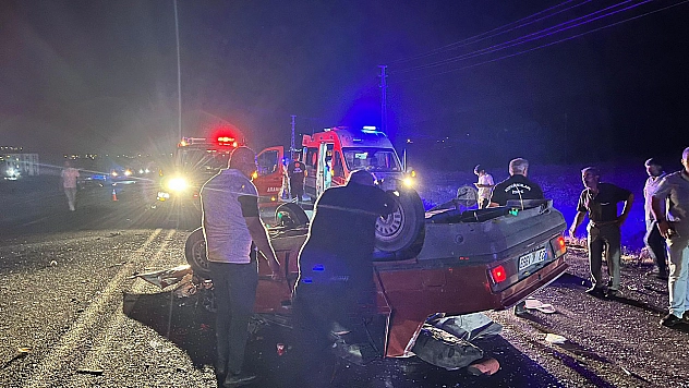 Elazığ'da feci kaza: Otomobile traktör çarptı!