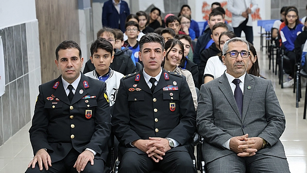 Elazığ'da gaziden şehit babasına örnek saygı