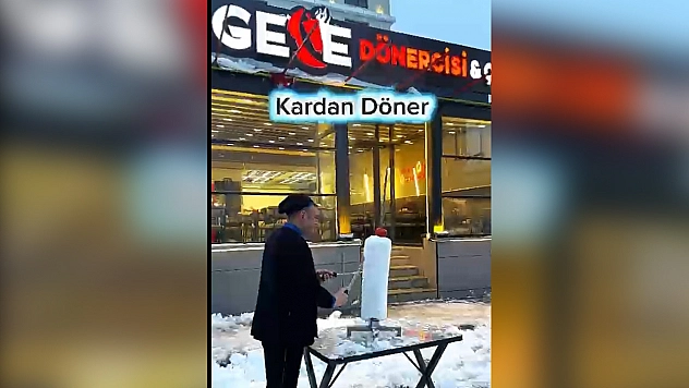 Elazığ'da Gece Dönercisi'nden kardan döner sürprizi
