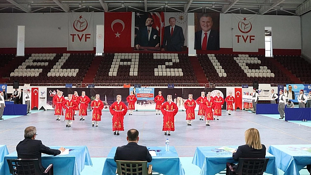 Elazığ'da geleneksel ezgilerle büyük rekabet