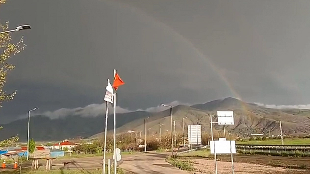 Elazığ'da gökkuşağı görenleri hayran bıraktı