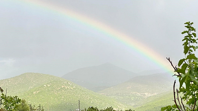 Elazığ'da gökkuşağı görenleri mest etti