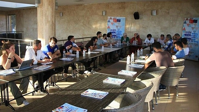 Elazığ'da 'Görünmezi Görünür Kıl' Projesi toplantısı