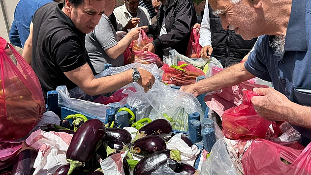Elazığ'da hal fiyatıyla ürün sattı talebe yetişemedi