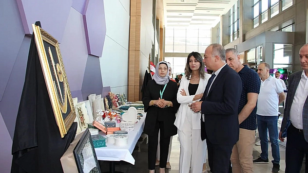 Elazığ'da Hasta ve Yakınlarının Katkısı İle El İşi Ve Resim Sergisi Açıldı