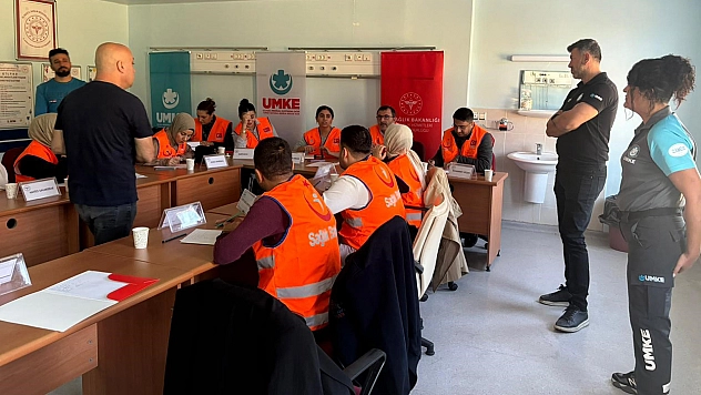 Elazığ'da hastane çalışanlarına afet ve acil durum eğitimi verildi