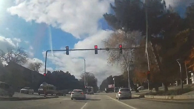 Elazığ'da hatalı şerit değişimi kazaya neden oldu