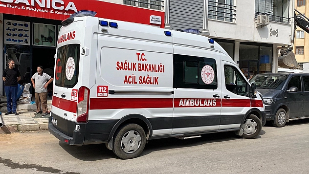 Elazığ'da inşaat kontrolü sırasında ayağı kayan mühendis yaralandı!