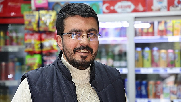 Elazığ'da İnsanlık Ölmemiş Dedirten Olay: Bulduğu Paranın Sahibini Arıyor