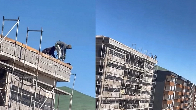 Elazığ'da işçilerin çatıda tehlikeli çalışması