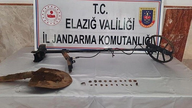 Elazığ'da kaçak kazı yapan şahıs suçüstü yakalandı
