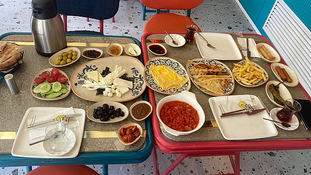 Elazığ'da kahvaltı yapmak isteyenler buraya akın ediyor: hem uygun fiyat hem de kalite