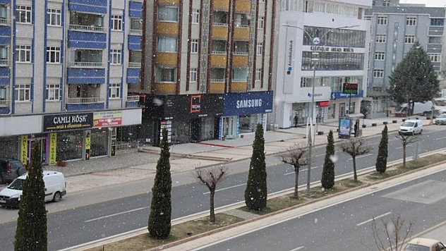 Elazığ'da Kar Yağışı Başladı