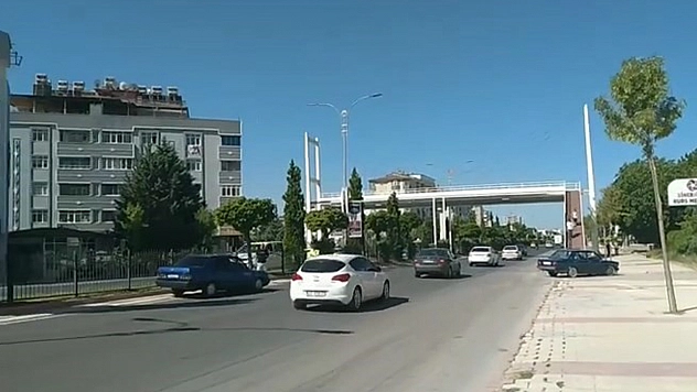 Elazığ'da Karşıdan Karşıya Geçmek İsterken Canından Oldu!