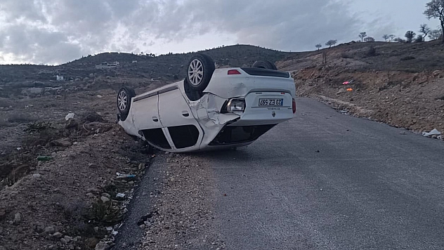 Elazığ'da kaza yapan sürücü aracını bırakıp kaçtı