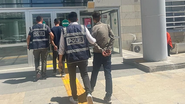 Elazığ'da Kesinleşmiş Hapis Cezası Bulunan 2 Zanlı Yakalandı