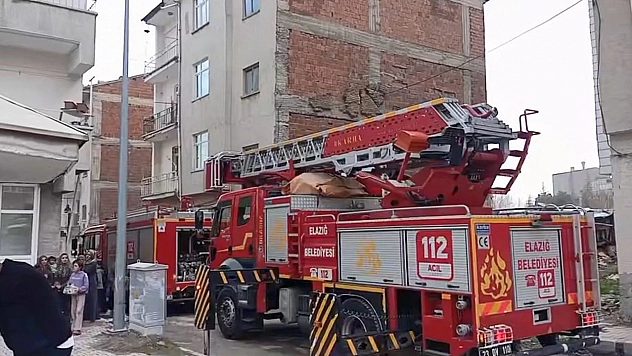 Elazığ'da korkutan ev yangını