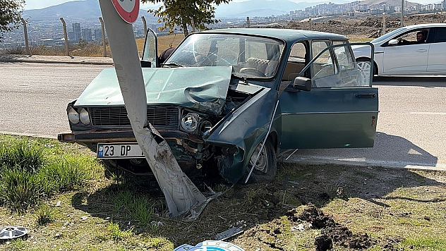 Elazığ'da korkutan kaza: 2 yaralı