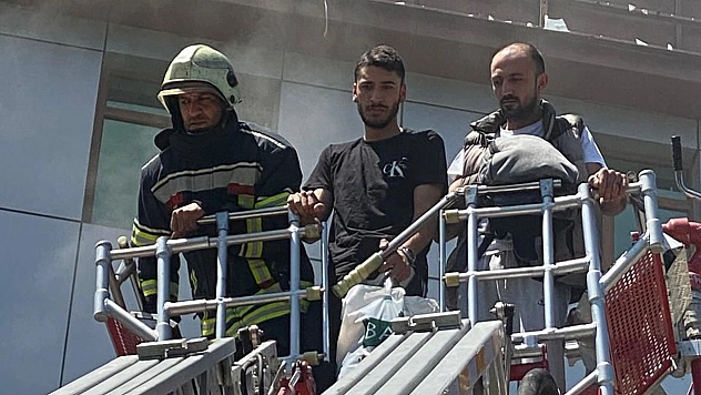 Elazığ'da Korkutan Yangın! Facianın Eşiğinden Dönüldü