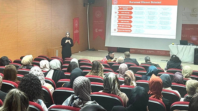 Elazığ'da kurum personeline kadına yönelik şiddetle mücadele eğitimi