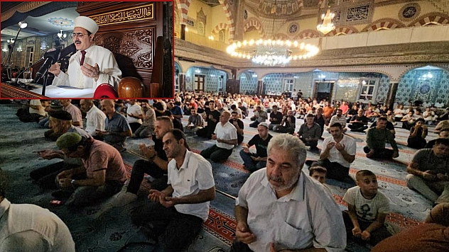 Elazığ'da Mevlid Kandili'nde camiler doldu taştı