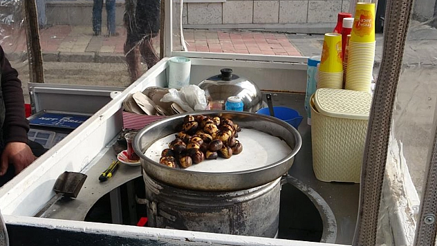 Elazığ'da mevsimin vazgeçilmezi tezgahlardaki yerini aldı