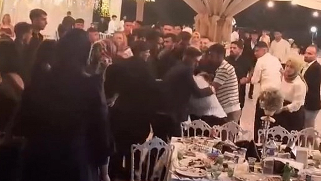 Elazığ'da mezuniyet balosunda kavga