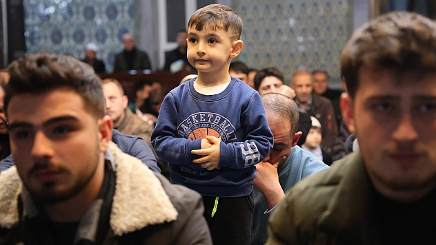 Elazığ'da Miraç Kandili İdrak Edildi Depremde Hayatını Kaybedenler Anıldı