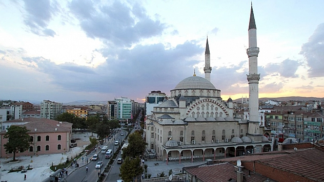 Elazığ'da namaz vakitleri (20 Mart 2025)