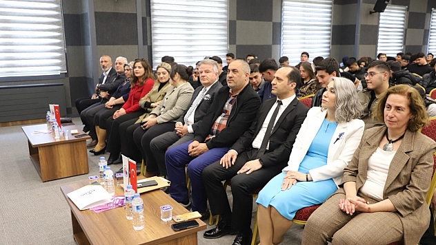 Elazığ'da Öğrencilere İlham Veren Panel: Bilinçli Tercihler, Güçlü Yarınlar!