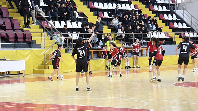 Elazığ'da okul sporları heyecanı