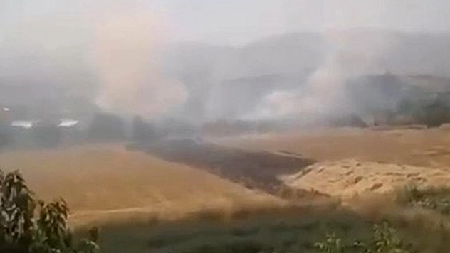 Elazığ'da otluk alanda çıkan yangın paniğe neden oldu