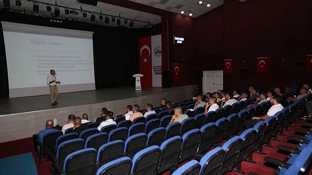 Elazığ'da otobüs şoförlerine eğitim verildi