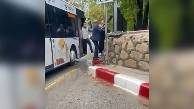 Elazığ'da otobüs şoförüne şemsiyeli saldırı