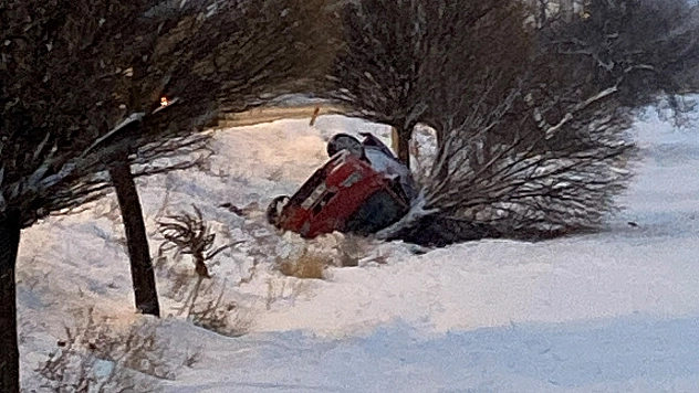 Elazığ'da otomobil devrildi