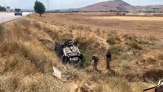 Elazığ'da Otomobil Şarampole Devrildi: 1 Yaralı