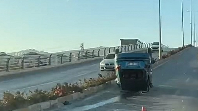 Elazığ'da otomobil takla attı: 2 yaralı